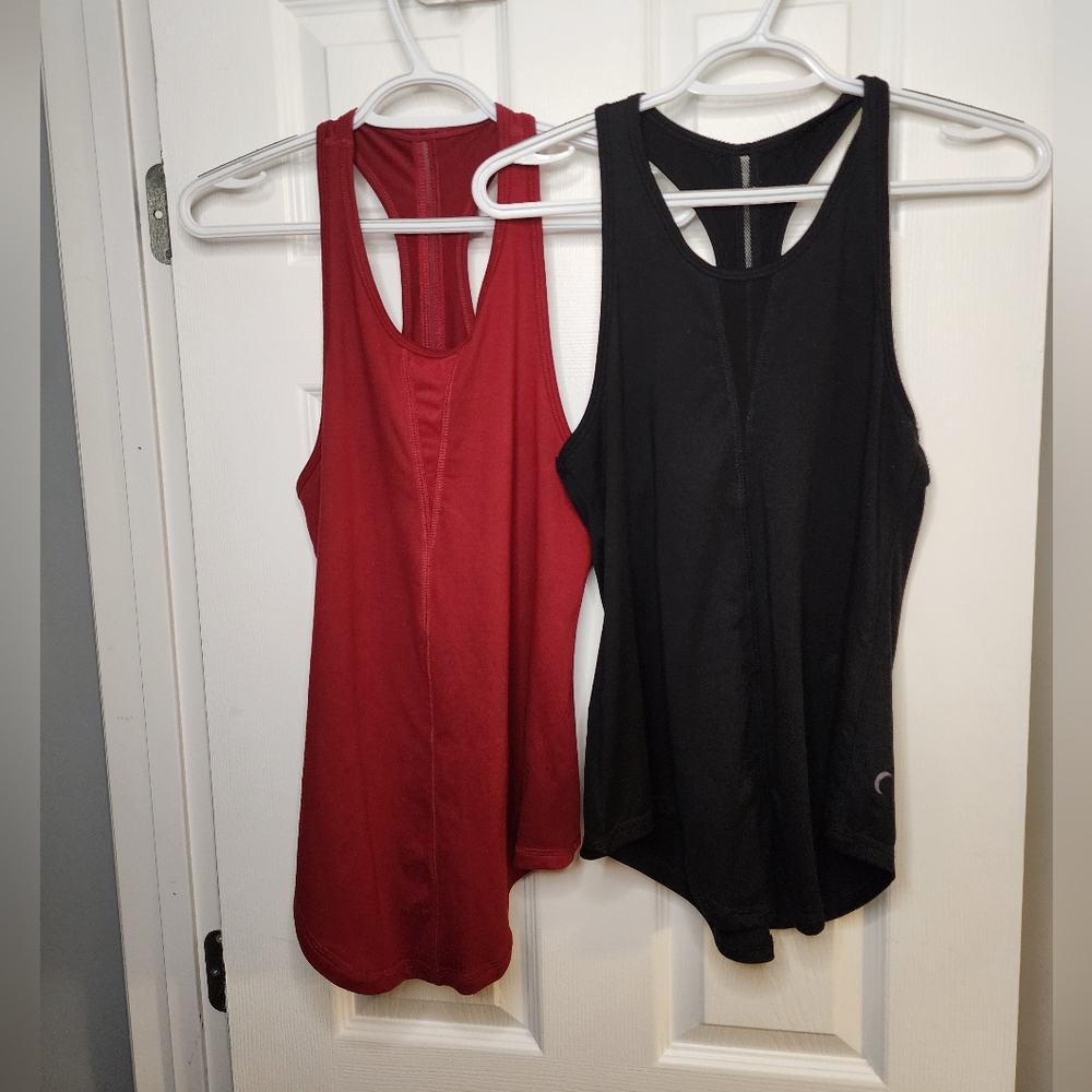 2 Zyia Tank Tops